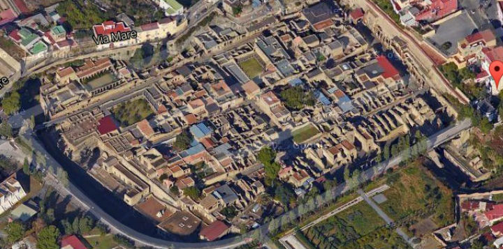Area archeologica di Ercolano, veduta aerea (Google map)