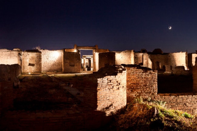 Pompei di Notte