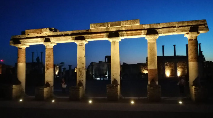 Passeggiate notturne a Pompei - Foro