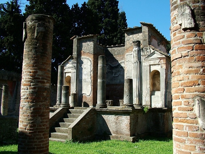 Pompeii, TEMPLE OF ISIS