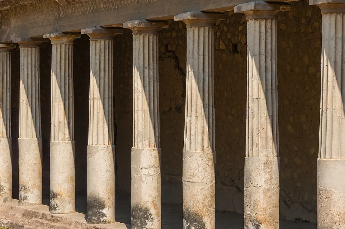 Colonnato della Villa di Poppea negli Scavi di Oplontis a Torre Annunziata